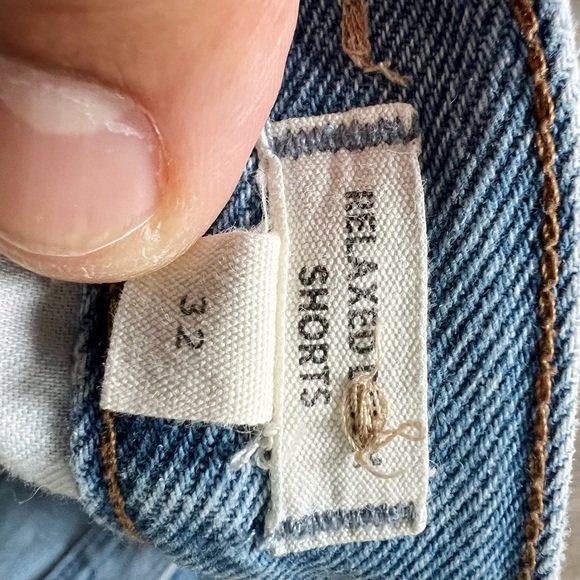Madewell Relaxed Denim Shorts in Rosemount Wash: Destroyed Hem Edition - Picture 10 of 10